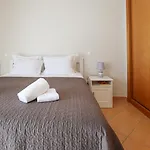 Apart Algarve - Piscina - By Bedzy